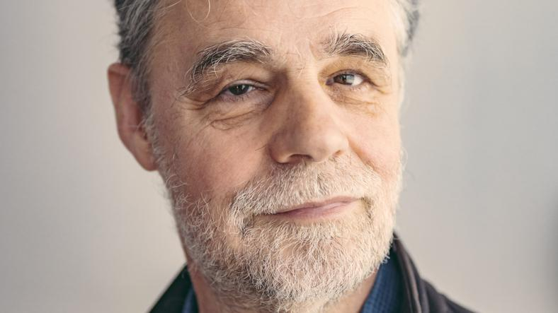 Porträt eines Mannes im mittleren Alter