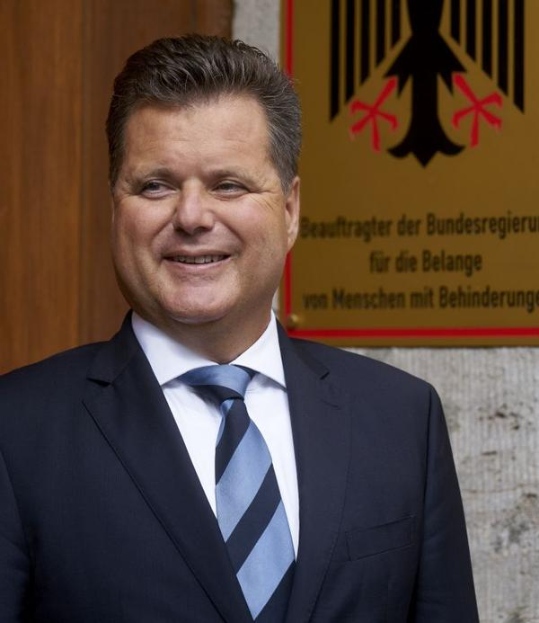 Ein Porträtfoto von Jürgen Dusel.