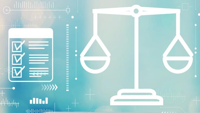 Hand hält ein Tablet-Computer im Hintergrund Symbole für Rechtsverfahren 