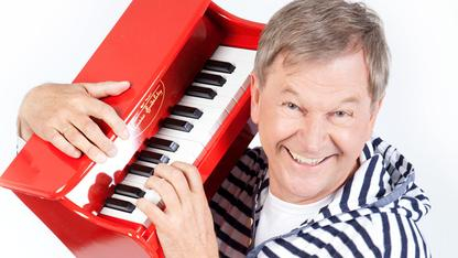 Der Kinderliedermacher Reinhard Horn.